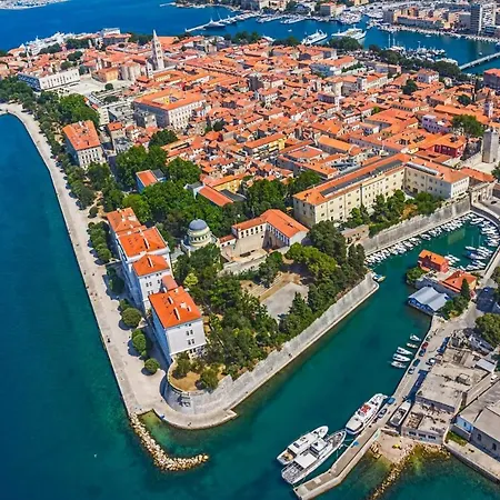 Petar - 50m From Sea Apartman